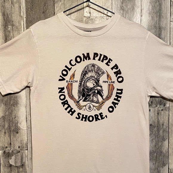 🦩Volcom Short Sleeve TeeShirt🦩 - Picture 4 of 8